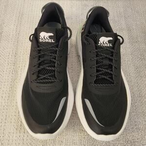 Sorel Women's Explorer Blitz Leisure Lace sneaker in black women's sz 6 like new